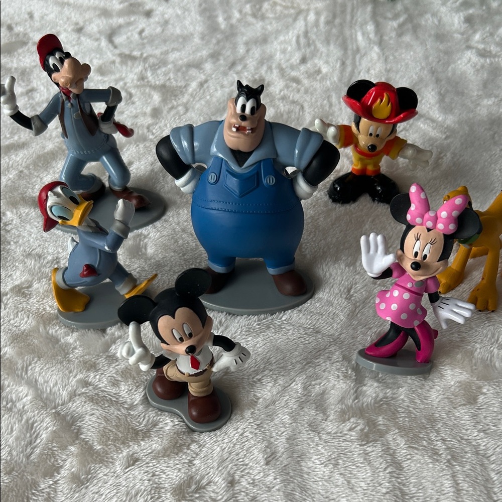FREE ADDON Disney Store Action Figure Set - Red, Yellow, Blue, Pink